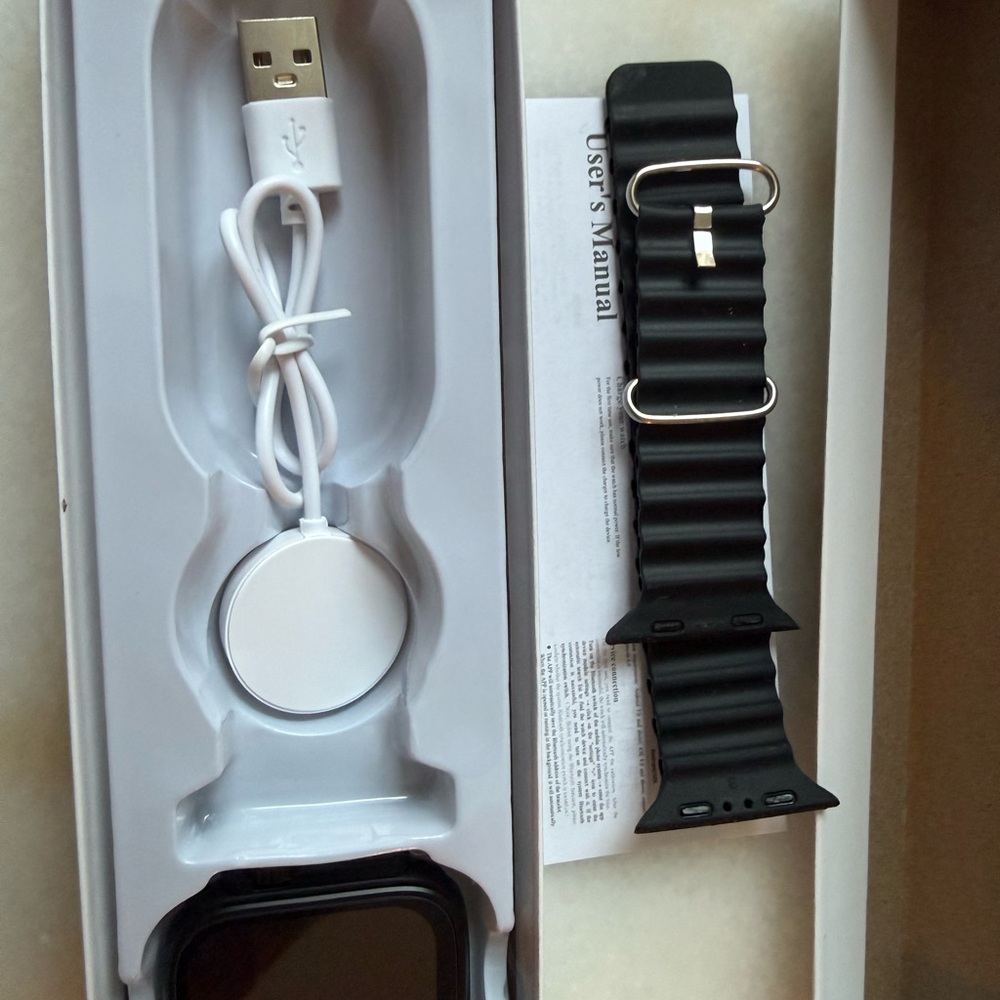 Black Smartwatch - Picture 2 of 3